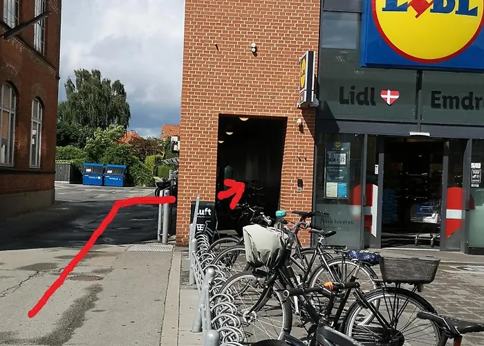 Ana's Bed & Kitchen *